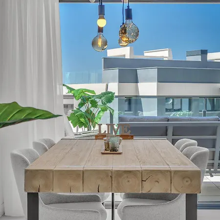 Oasis 325 By Finest