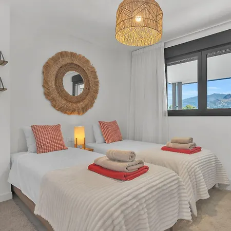 Oasis 325 By Finest * Estepona