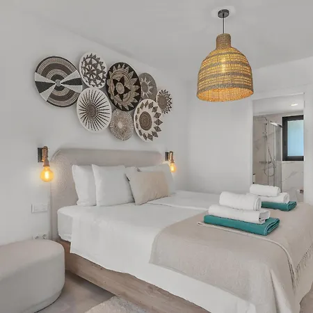Oasis 325 By Finest Daire Estepona