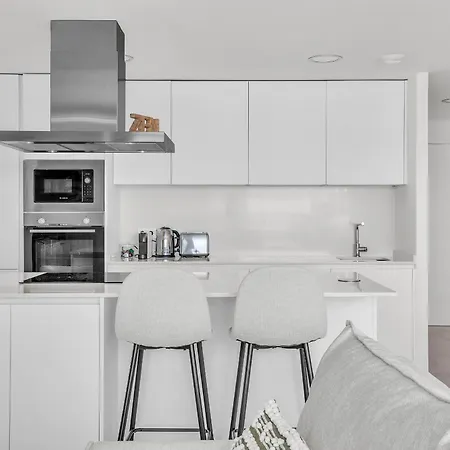Oasis 325 By Finest Estepona