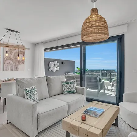 Oasis 325 By Finest * Estepona